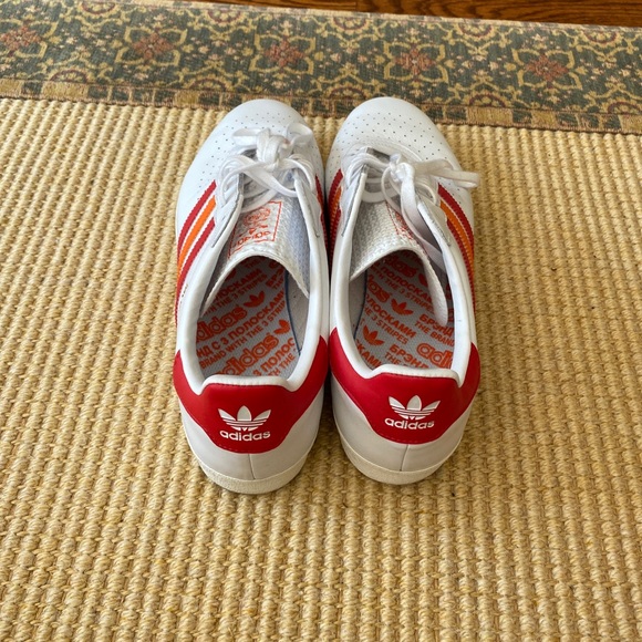 Adidas - Picture 3 of 6